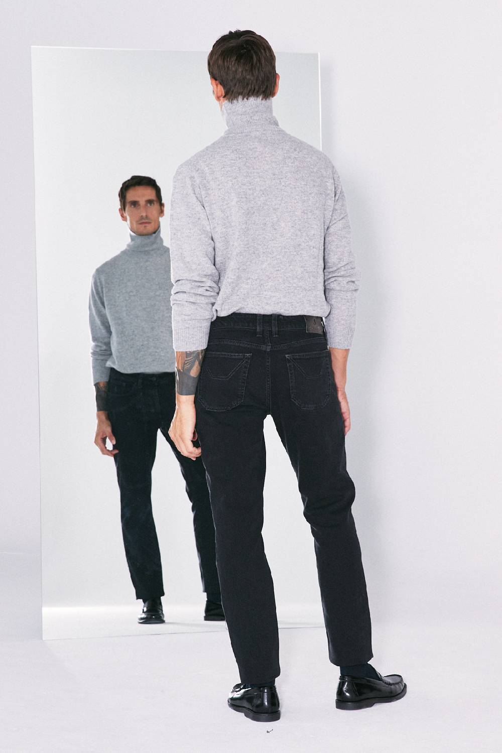 Jeckerson Pantalone 5 tasche in denim nero rinse con toppa in tono Vendite Flash