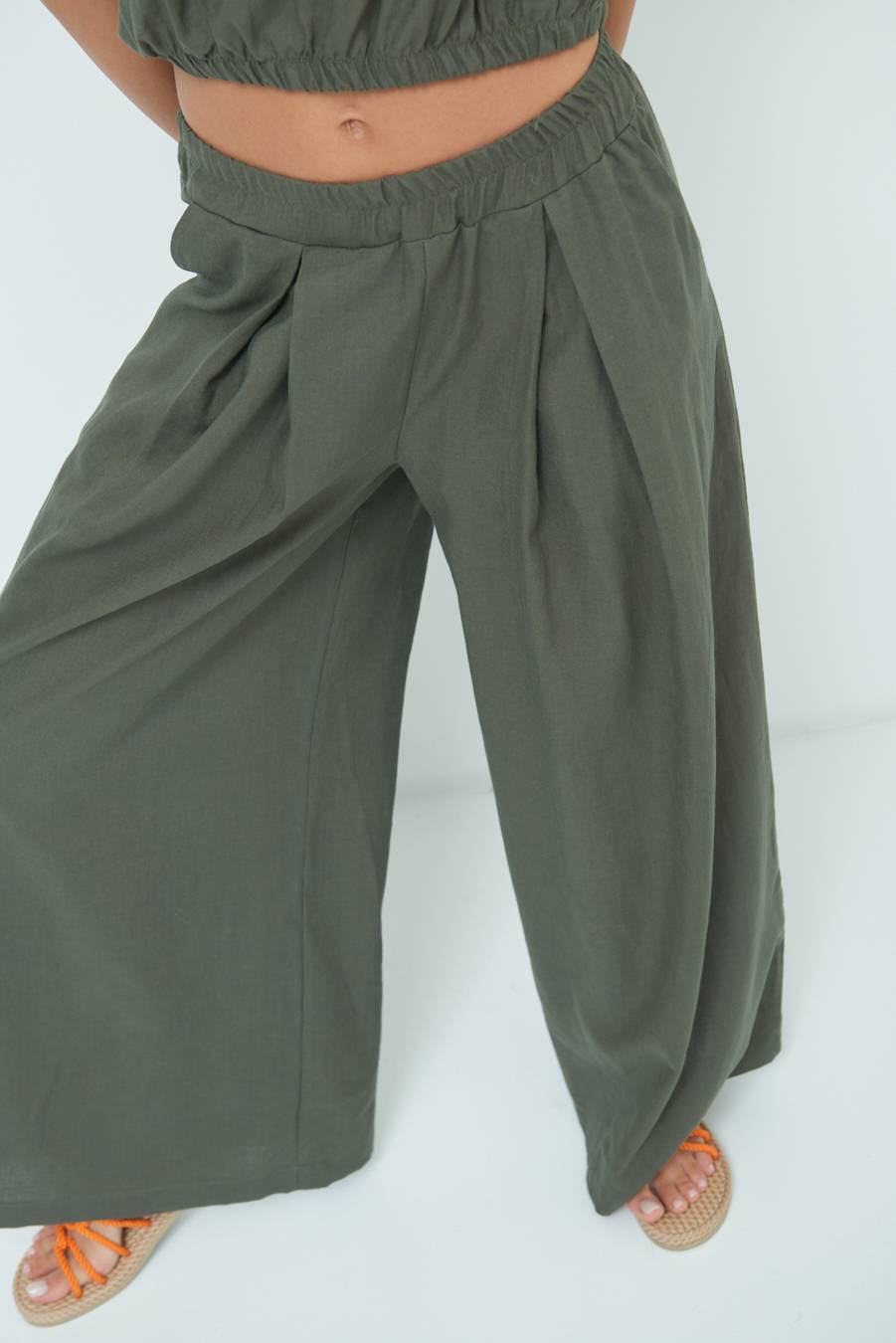 Kikisix PANTA PALAZZO CON PINCE VERDE MILITARE Fino Al -60%