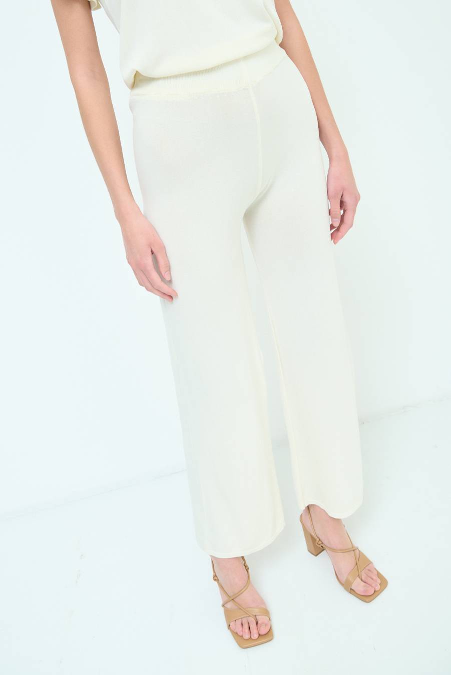 Kikisix PANTALONE PALAZZO MAGLIERIA BURRO Vendita