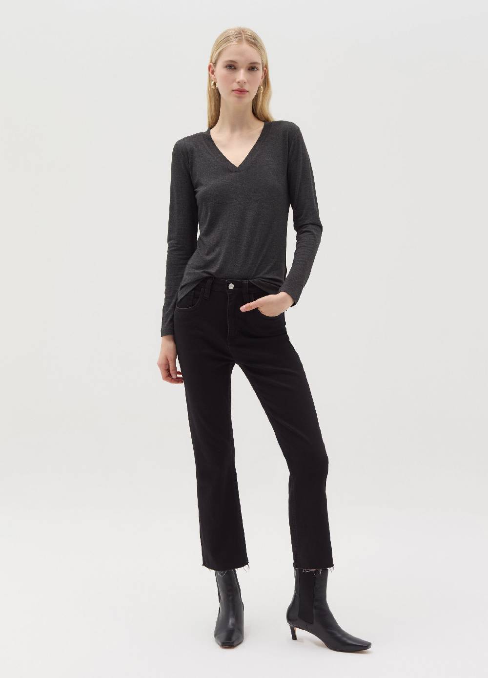 OVS T-shirt in viscosa stretch con scollo a V Qualità