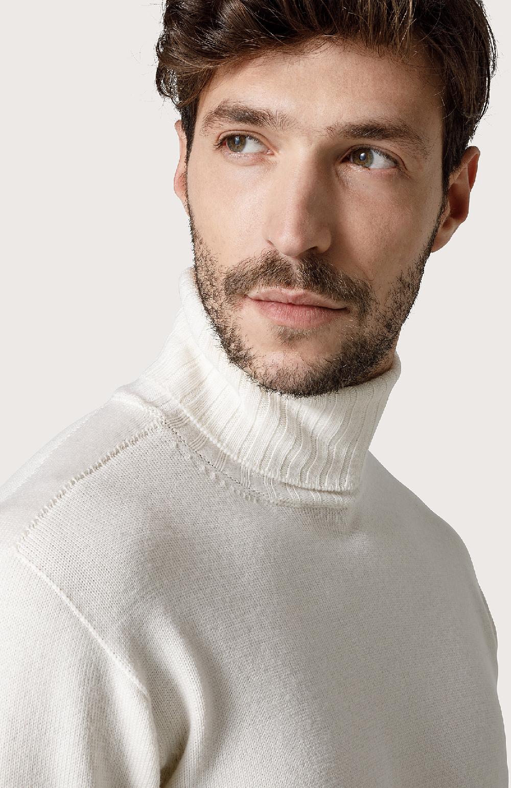 Seventy Maglia dolcevita seamless - Col. Bianco Sottocosto